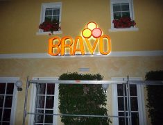 BRAVO Eiscafe 2010
